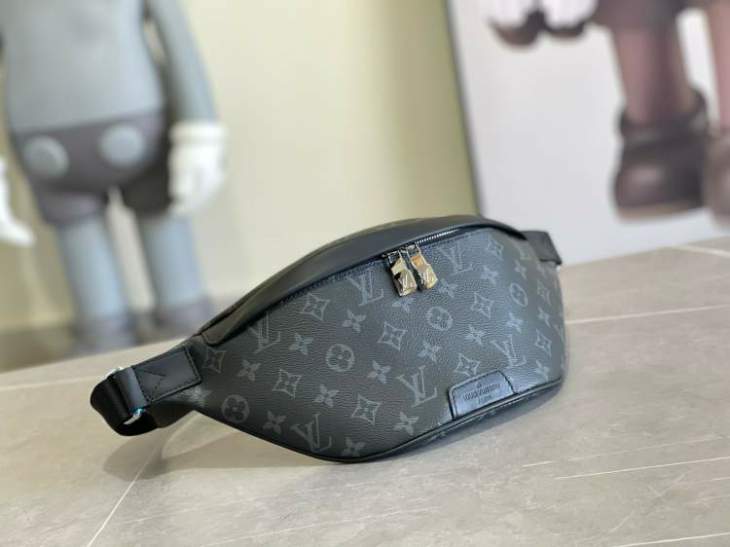 Picture of Louis Vuitton Mens Bags _SKUfw123921484fw